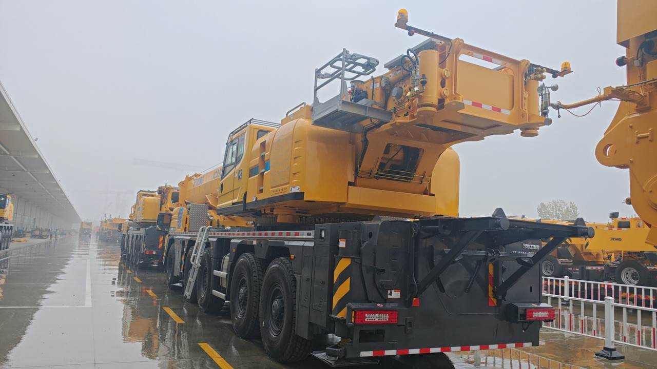 XCMG Official 2024 Year Pick Up Truck Crane 300t XCA300L8_1 Mobile All Terrain Crane Price - Alle terrein kraan: afbeelding 4 XCMG Official 2024 Year Pick Up Truck Crane 300t XCA300L8_1 Mobile All Terrain Crane Price - Alle terrein kraan: afbeelding 4