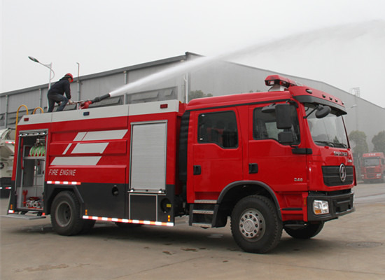 XCMG Official 2024 Year Used Fire Fighting Truck YZR5110 China Water Tank Fire Rescue Truck For Sale - Brandweerwagen: afbeelding 2 XCMG Official 2024 Year Used Fire Fighting Truck YZR5110 China Water Tank Fire Rescue Truck For Sale - Brandweerwagen: afbeelding 2