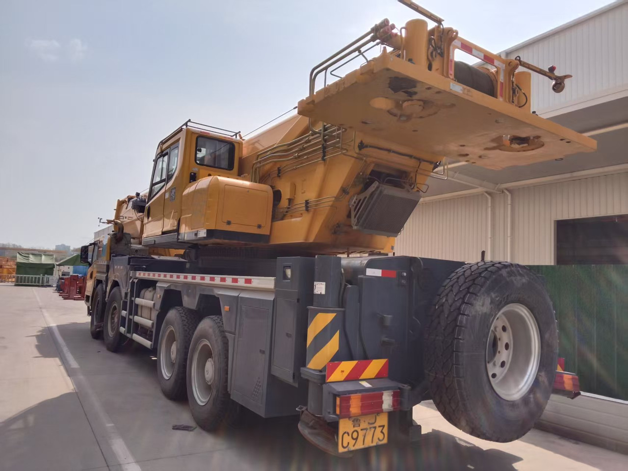 XCMG Official 95 Ton Used boom Truck Crane XCT95L7 Mobile Crane Machine - Mobiele kraan: afbeelding 3 XCMG Official 95 Ton Used boom Truck Crane XCT95L7 Mobile Crane Machine - Mobiele kraan: afbeelding 3
