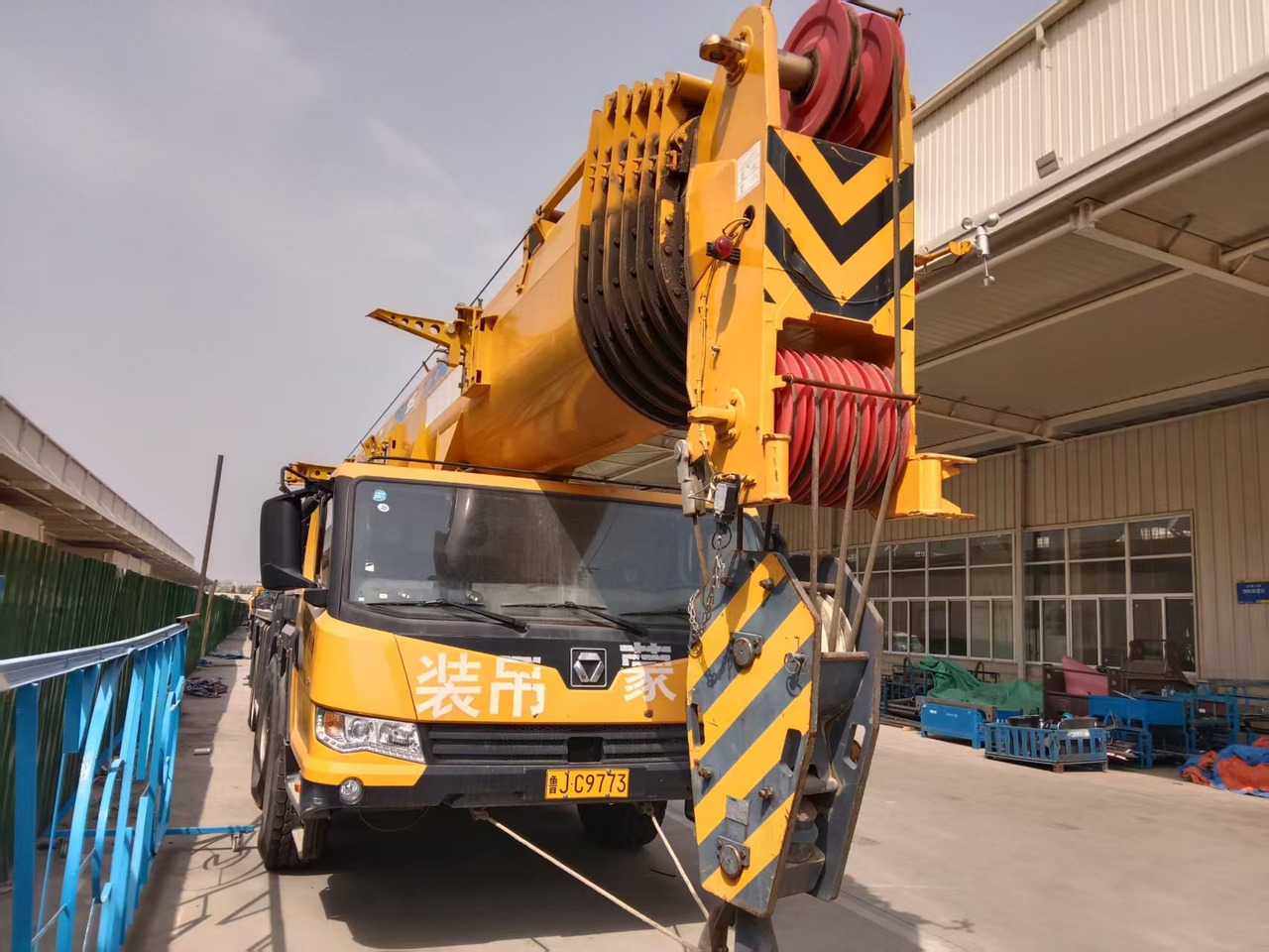 XCMG Official 95 Ton Used boom Truck Crane XCT95L7 Mobile Crane Machine - Mobiele kraan: afbeelding 2 XCMG Official 95 Ton Used boom Truck Crane XCT95L7 Mobile Crane Machine - Mobiele kraan: afbeelding 2