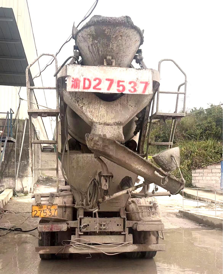 XCMG Official Concrete Machinery Mixer 12m³ G4804B Used Concrete Mixer Truck - Betonmixer: afbeelding 4 XCMG Official Concrete Machinery Mixer 12m³ G4804B Used Concrete Mixer Truck - Betonmixer: afbeelding 4