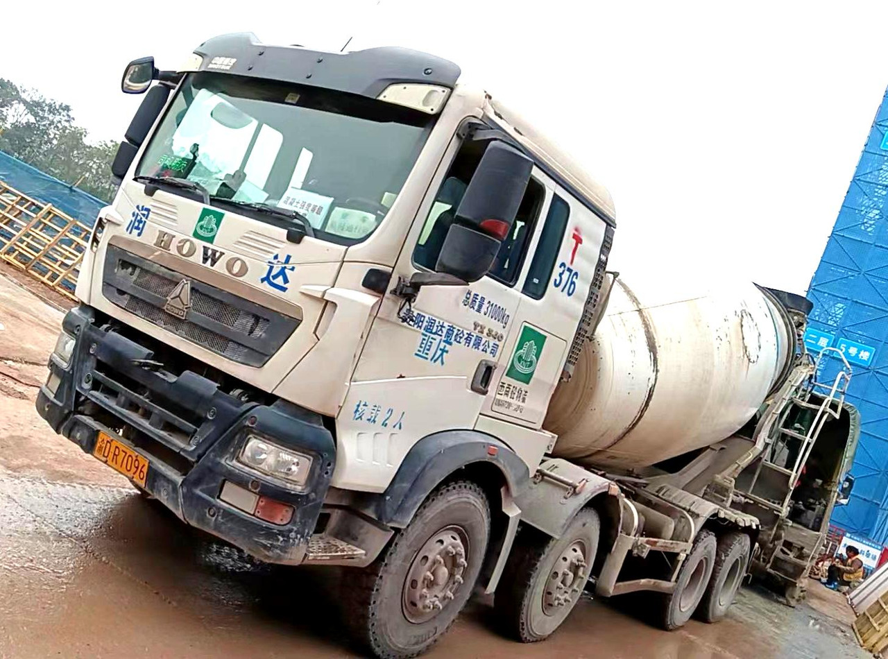 XCMG Official G4804B Second Hand Concrete Mixer Cement Truck 12m³ Cement Mixer Sale - Betonmixer: afbeelding 2 XCMG Official G4804B Second Hand Concrete Mixer Cement Truck 12m³ Cement Mixer Sale - Betonmixer: afbeelding 2