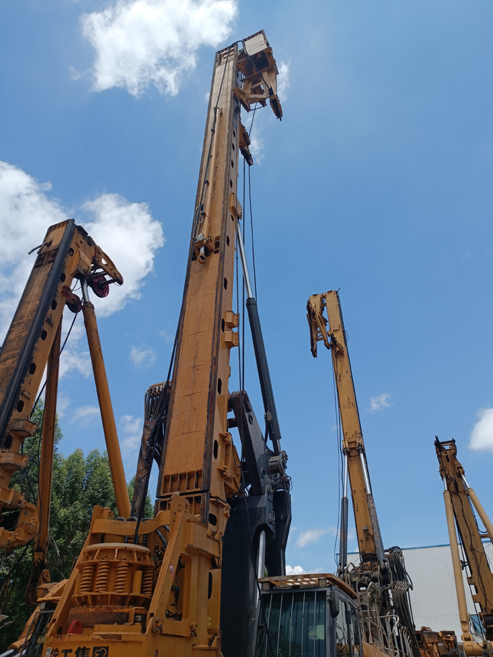 XCMG Official Second Hand 2020 Year XR240E Rotary Drilling Crawler Drilling Machine With Best Sale - Boormachine: afbeelding 3 XCMG Official Second Hand 2020 Year XR240E Rotary Drilling Crawler Drilling Machine With Best Sale - Boormachine: afbeelding 3