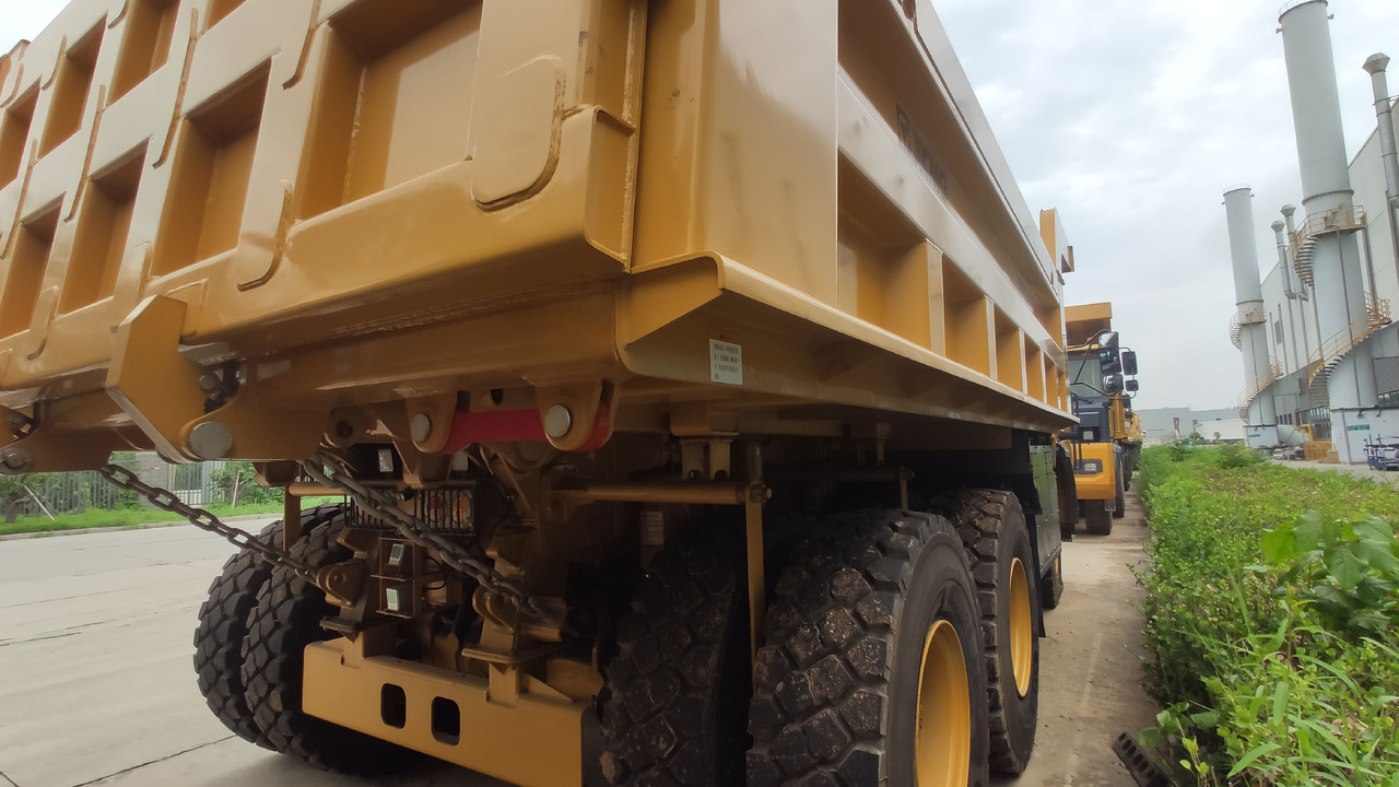 XCMG Official Second Hand Chinese Tipper Truck 72 Ton XDR80TE Mining Dump Truck Price - Kiepwagen: afbeelding 4 XCMG Official Second Hand Chinese Tipper Truck 72 Ton XDR80TE Mining Dump Truck Price - Kiepwagen: afbeelding 4