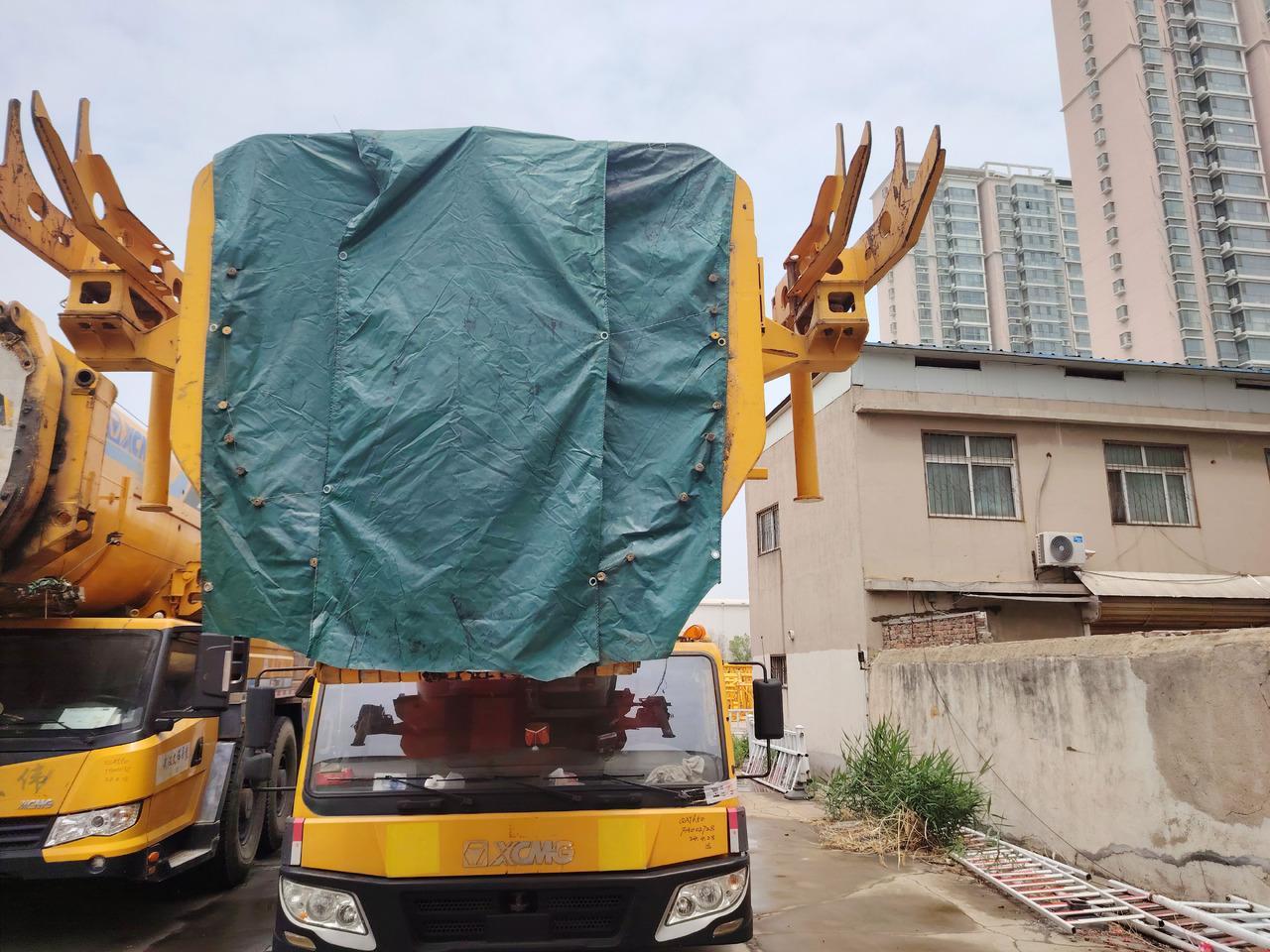XCMG Official Second Hand Construction Big Crane QAY650A 650 Tons All Terrain Cranes With Good Condition - Alle terrein kraan: afbeelding 4 XCMG Official Second Hand Construction Big Crane QAY650A 650 Tons All Terrain Cranes With Good Condition - Alle terrein kraan: afbeelding 4