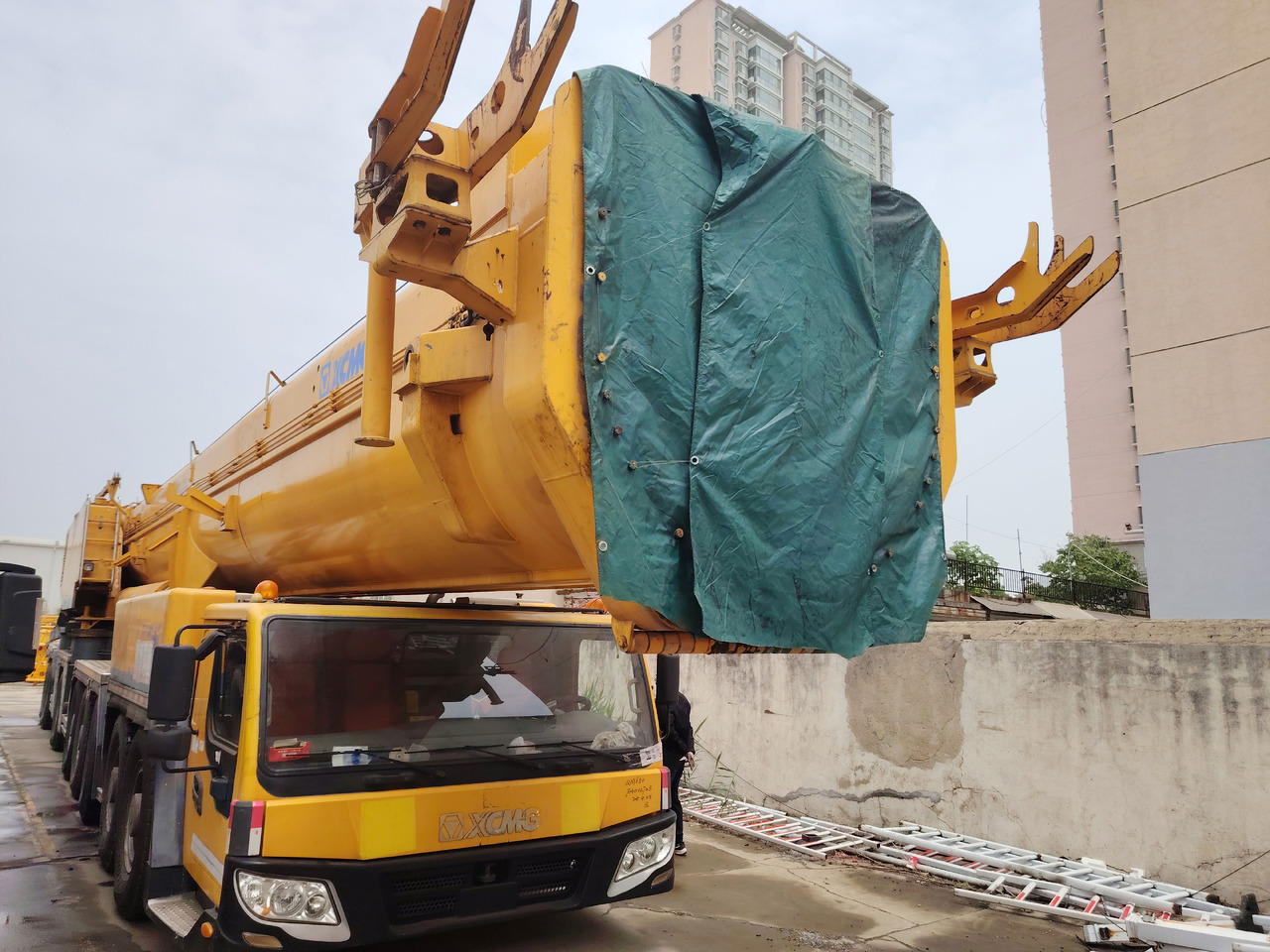 XCMG Official Second Hand Construction Big Crane QAY650A 650 Tons All Terrain Cranes With Good Condition - Alle terrein kraan: afbeelding 2 XCMG Official Second Hand Construction Big Crane QAY650A 650 Tons All Terrain Cranes With Good Condition - Alle terrein kraan: afbeelding 2