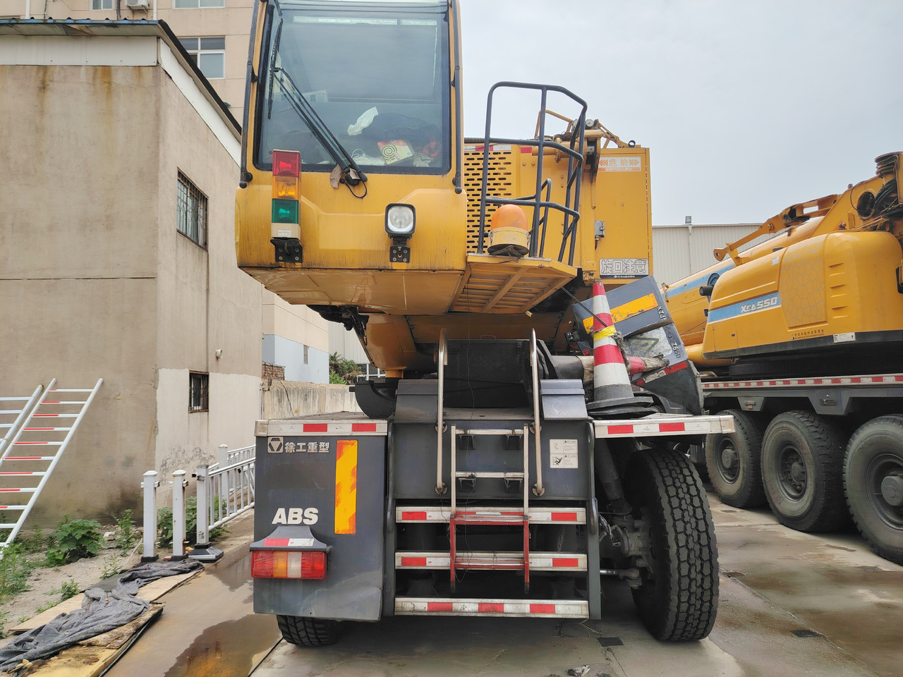 XCMG Official Second Hand Construction Big Crane QAY650A 650 Tons All Terrain Cranes With Good Condition - Alle terrein kraan: afbeelding 5 XCMG Official Second Hand Construction Big Crane QAY650A 650 Tons All Terrain Cranes With Good Condition - Alle terrein kraan: afbeelding 5