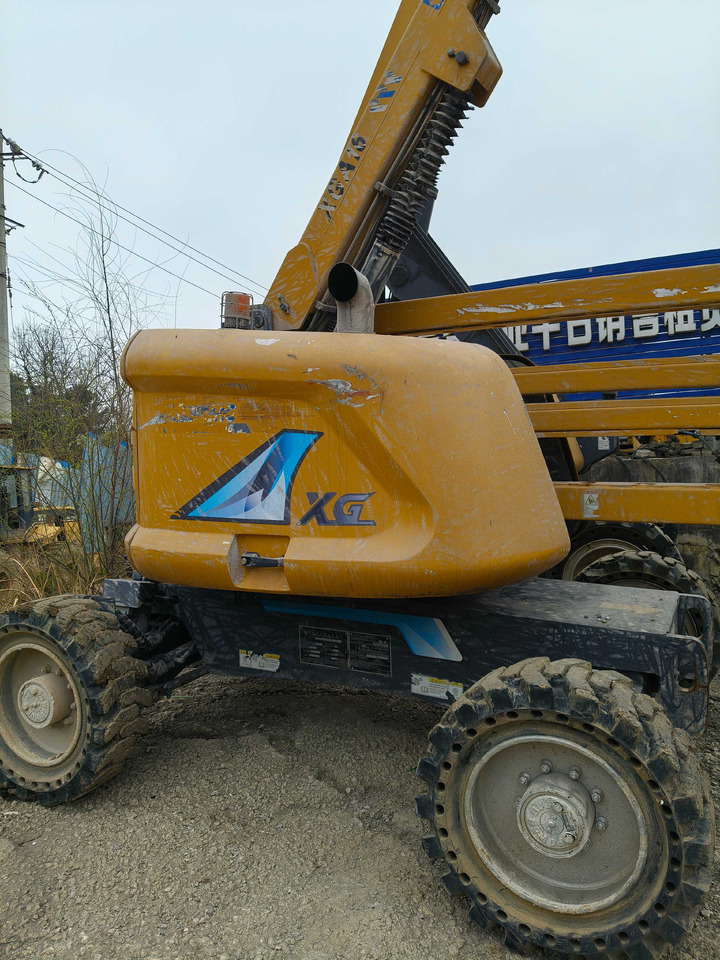 XCMG Official Used Towable 16m Boom Lift XGA16 Small Cherry Picker Price - Knikarmhoogwerker: afbeelding 3 XCMG Official Used Towable 16m Boom Lift XGA16 Small Cherry Picker Price - Knikarmhoogwerker: afbeelding 3