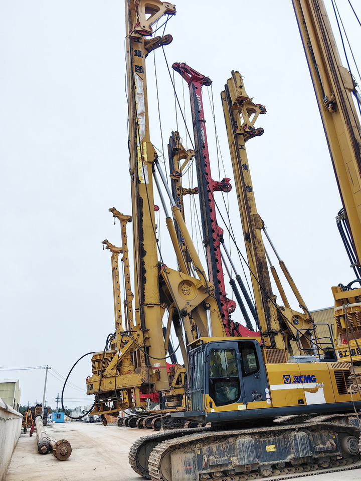 XCMG Offiical Used Rotary Drilling Rigs Drilling Machine XR220D Pile Drilling Rig For Sale - Boormachine: afbeelding 2 XCMG Offiical Used Rotary Drilling Rigs Drilling Machine XR220D Pile Drilling Rig For Sale - Boormachine: afbeelding 2