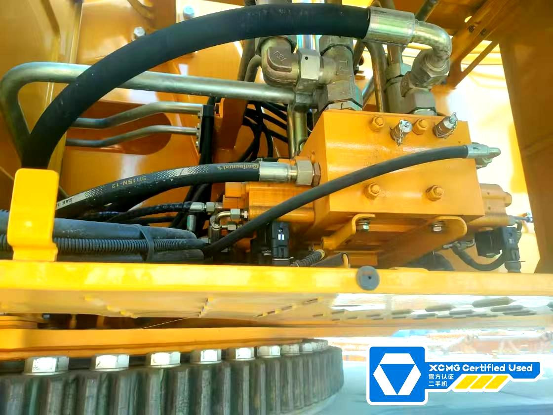 XCMG QY180K5C hydraulic telescopic boom diesel lift crane truck - Mobiele kraan: afbeelding 3 XCMG QY180K5C hydraulic telescopic boom diesel lift crane truck - Mobiele kraan: afbeelding 3