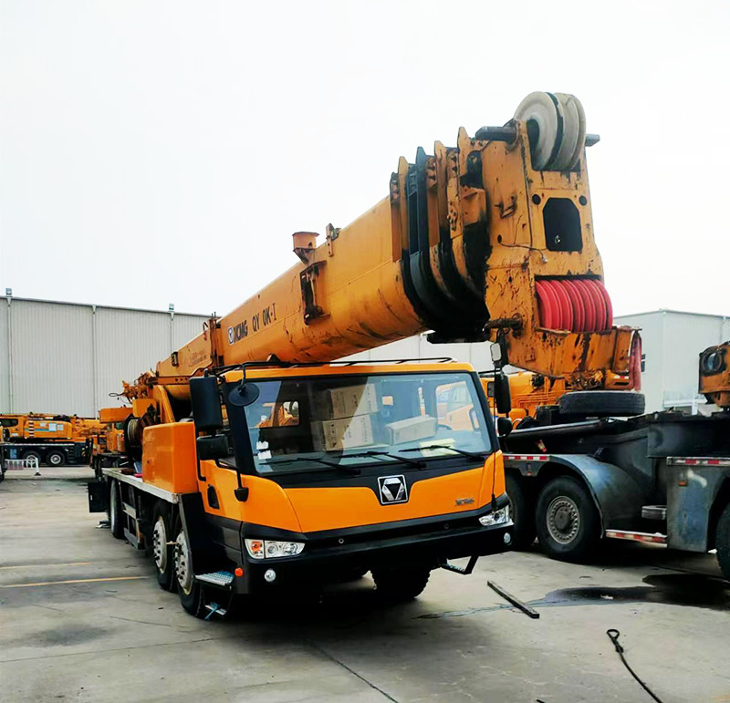 XCMG QY70K-I 70ton lifting machine hoist truck crane price - Mobiele kraan: afbeelding 4 XCMG QY70K-I 70ton lifting machine hoist truck crane price - Mobiele kraan: afbeelding 4