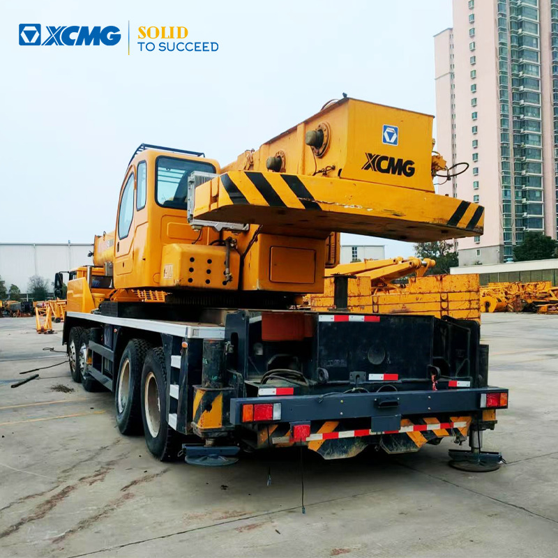 XCMG QY70K-I 70ton lifting machine hoist truck crane price - Mobiele kraan: afbeelding 2 XCMG QY70K-I 70ton lifting machine hoist truck crane price - Mobiele kraan: afbeelding 2
