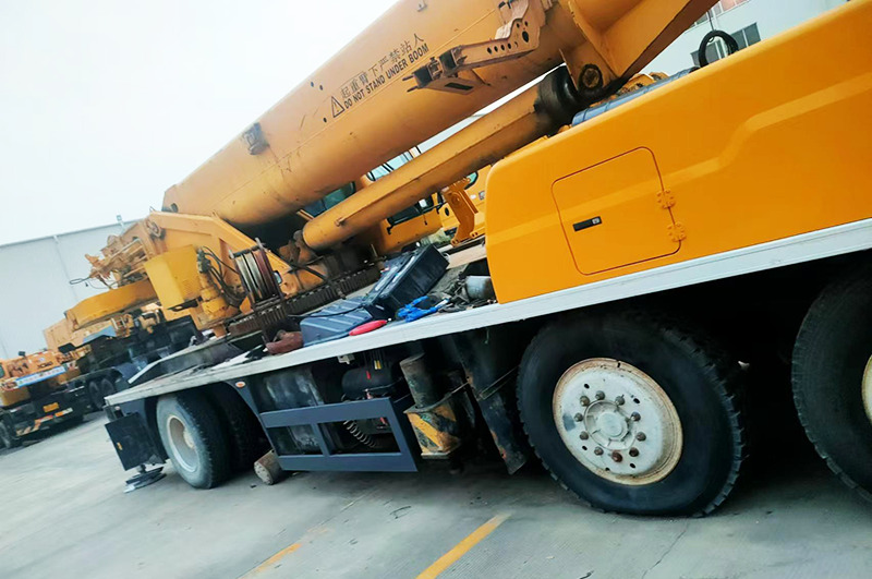 XCMG QY70K-I 70ton lifting machine hoist truck crane price - Mobiele kraan: afbeelding 3 XCMG QY70K-I 70ton lifting machine hoist truck crane price - Mobiele kraan: afbeelding 3