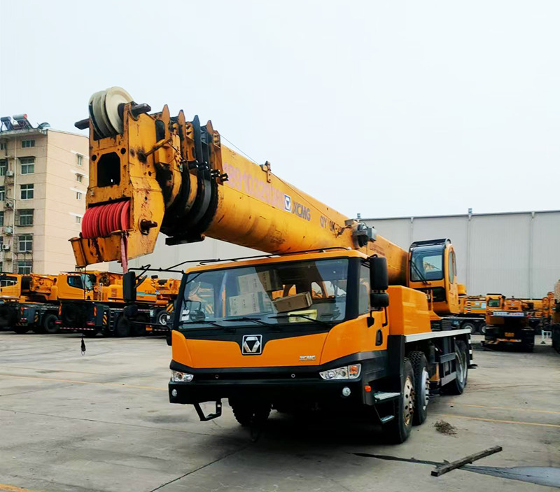 XCMG QY70K-I 70ton lifting machine hoist truck crane price - Mobiele kraan: afbeelding 5 XCMG QY70K-I 70ton lifting machine hoist truck crane price - Mobiele kraan: afbeelding 5