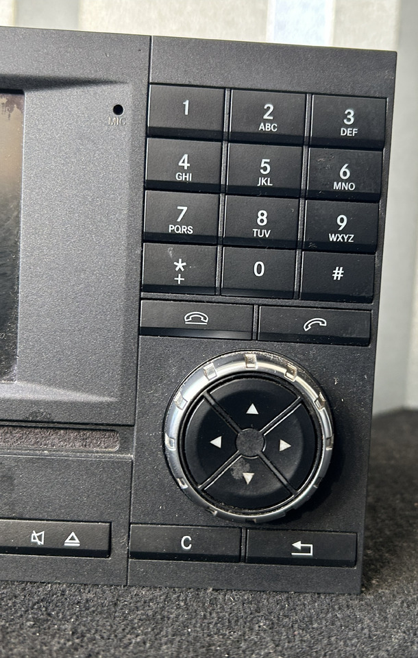 BOSCH RADIO NAVIGATION 7620000236 MERCEDES ACTROS A0004467662 - Cabine en interieur: afbeelding 2 BOSCH RADIO NAVIGATION 7620000236 MERCEDES ACTROS A0004467662 - Cabine en interieur: afbeelding 2