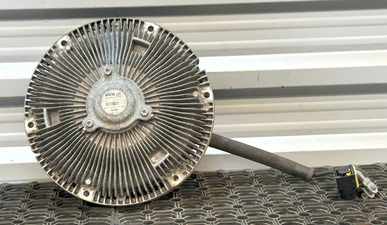 DAF VISCO VISCOTIC CLUTCH XF 106 460 - Ventilator voor Vrachtwagen: afbeelding 1 DAF VISCO VISCOTIC CLUTCH XF 106 460 - Ventilator voor Vrachtwagen: afbeelding 1