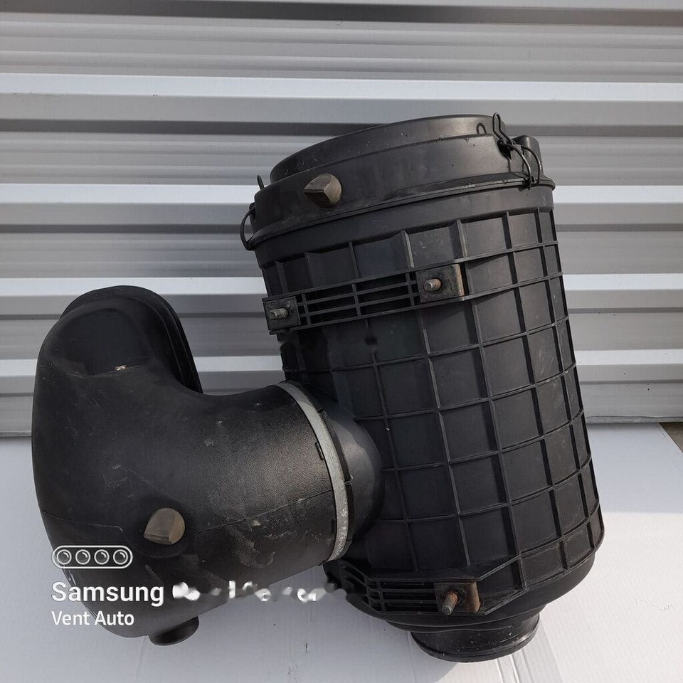 DAF XF 106 1899666 / 2144995 truck - Luchtinlaatpijp voor Vrachtwagen: afbeelding 4 DAF XF 106 1899666 / 2144995 truck - Luchtinlaatpijp voor Vrachtwagen: afbeelding 4