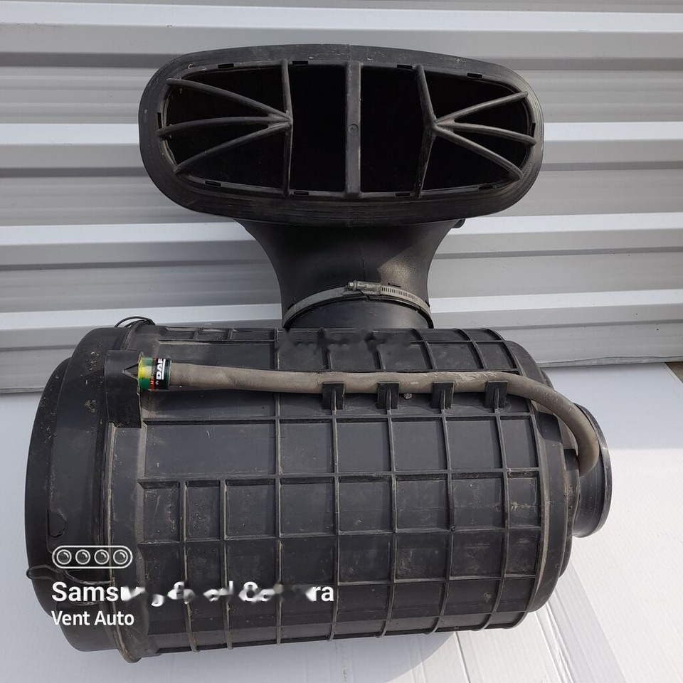 DAF XF 106 1899666 / 2144995 truck - Luchtinlaatpijp voor Vrachtwagen: afbeelding 1 DAF XF 106 1899666 / 2144995 truck - Luchtinlaatpijp voor Vrachtwagen: afbeelding 1