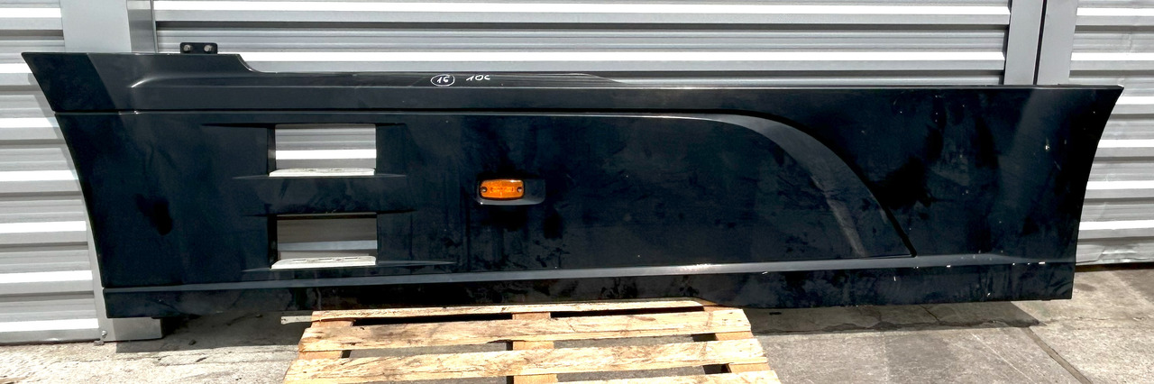 DAF XF 106 480 SIDESKIRT + MUDGUARD - Aerokit/ Spoiler: afbeelding 1 DAF XF 106 480 SIDESKIRT + MUDGUARD - Aerokit/ Spoiler: afbeelding 1