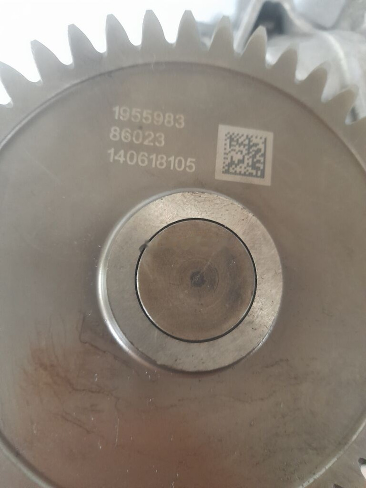 DAF XF 106 MX11 1955983 DAF XF 106 MX11 truck - Oliepomp voor Vrachtwagen: afbeelding 2 DAF XF 106 MX11 1955983 DAF XF 106 MX11 truck - Oliepomp voor Vrachtwagen: afbeelding 2