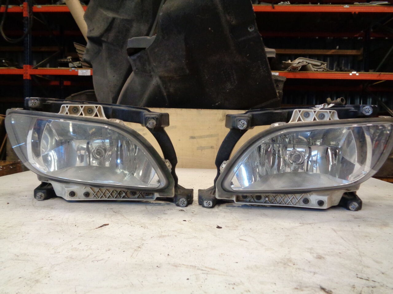 DAF XF 106 truck - Koplamp voor Vrachtwagen: afbeelding 2 DAF XF 106 truck - Koplamp voor Vrachtwagen: afbeelding 2
