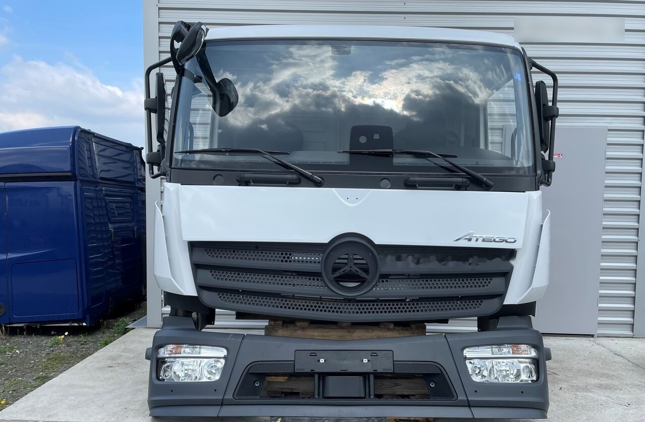 FRONT BUMPER COMPLETE EXTRA COST 800EU Mercedes-Benz ATEGO S-cab ClassicSpace, 2.30 m 2023   Mercedes-Benz ATEGO truck - Cabine voor Vrachtwagen: afbeelding 1 FRONT BUMPER COMPLETE EXTRA COST 800EU Mercedes-Benz ATEGO S-cab ClassicSpace, 2.30 m 2023   Mercedes-Benz ATEGO truck - Cabine voor Vrachtwagen: afbeelding 1