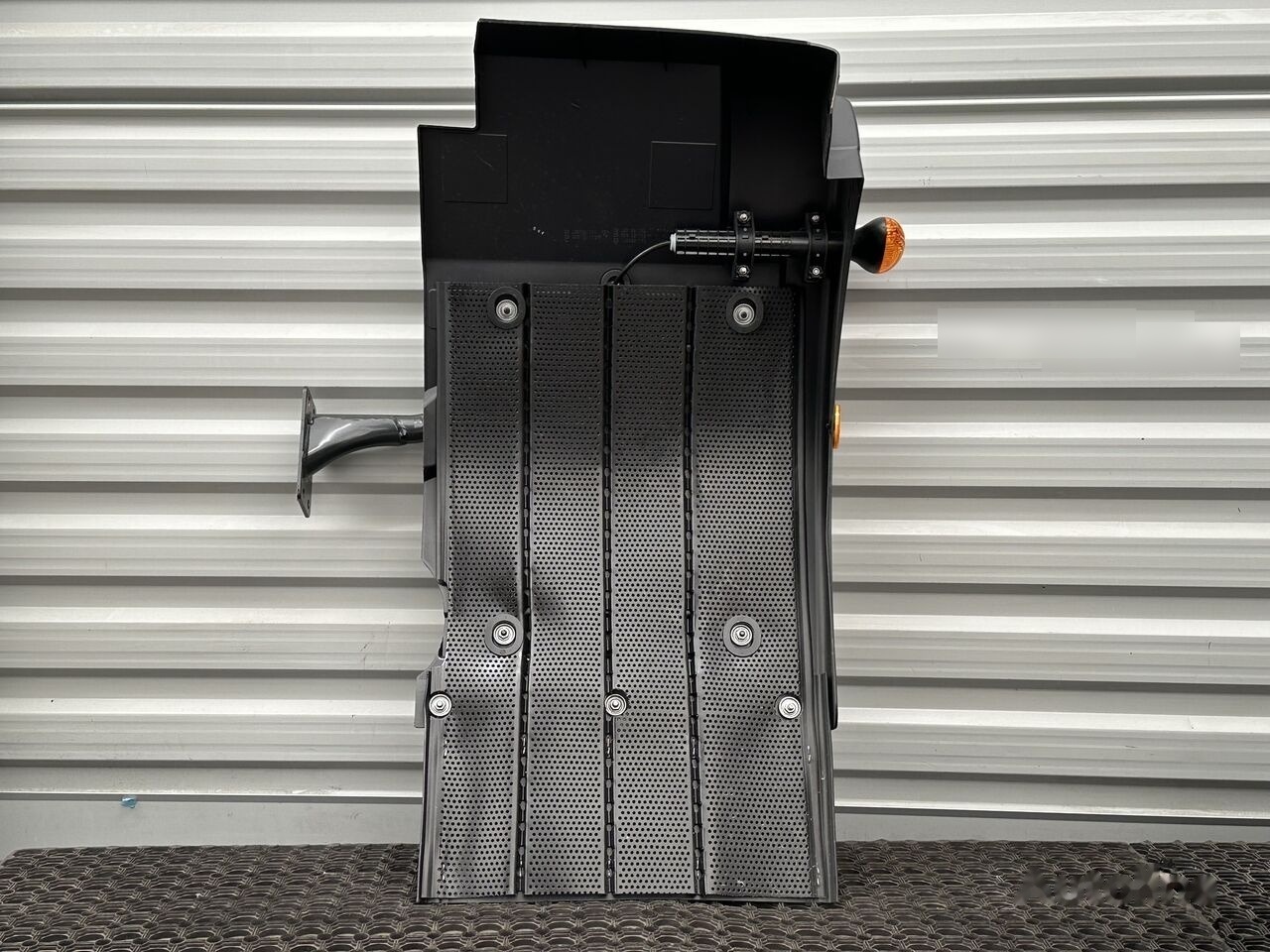 IVECO EUROCARGO 5801551258 - Fender voor Vrachtwagen: afbeelding 5 IVECO EUROCARGO 5801551258 - Fender voor Vrachtwagen: afbeelding 5