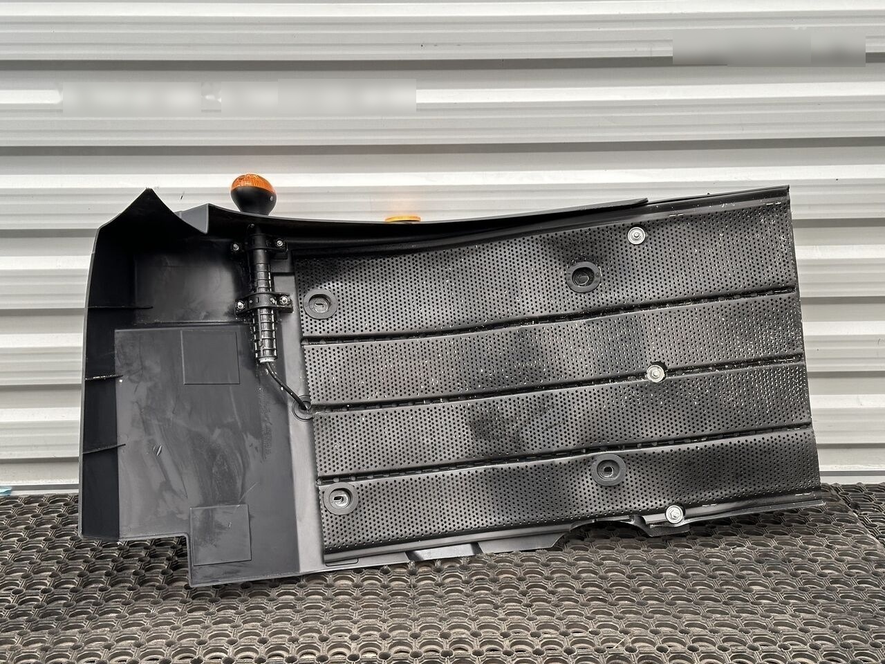 IVECO EUROCARGO 5801551258 - Fender voor Vrachtwagen: afbeelding 2 IVECO EUROCARGO 5801551258 - Fender voor Vrachtwagen: afbeelding 2