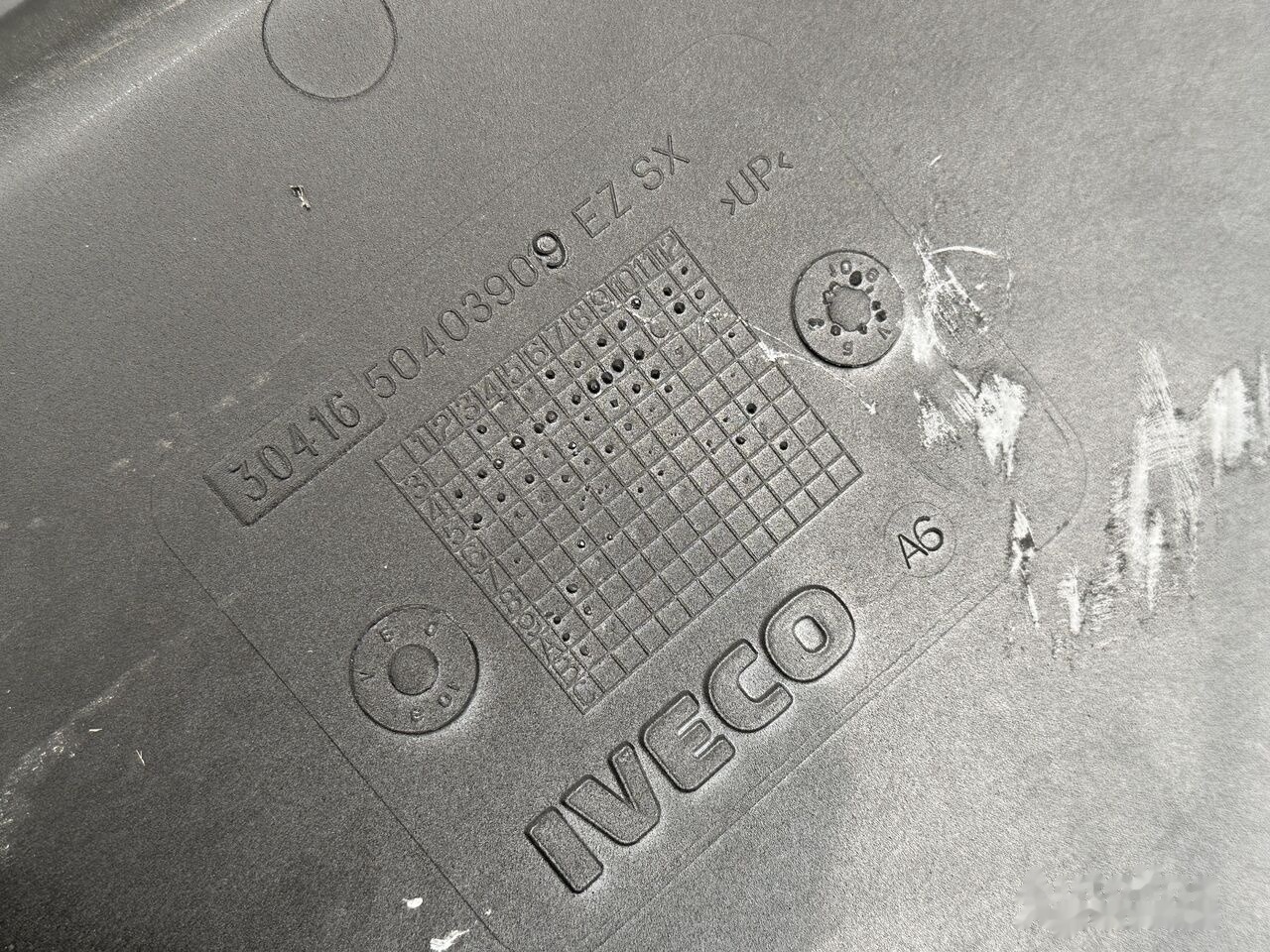 IVECO EUROCARGO LEFT 50403909 IVECO 50403909 - Treeplank voor Vrachtwagen: afbeelding 4 IVECO EUROCARGO LEFT 50403909 IVECO 50403909 - Treeplank voor Vrachtwagen: afbeelding 4