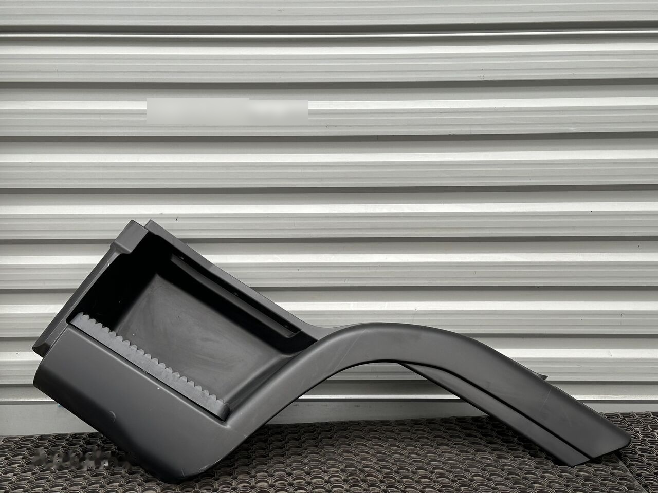 IVECO EUROCARGO LEFT 50403909 IVECO 50403909 - Treeplank voor Vrachtwagen: afbeelding 1 IVECO EUROCARGO LEFT 50403909 IVECO 50403909 - Treeplank voor Vrachtwagen: afbeelding 1