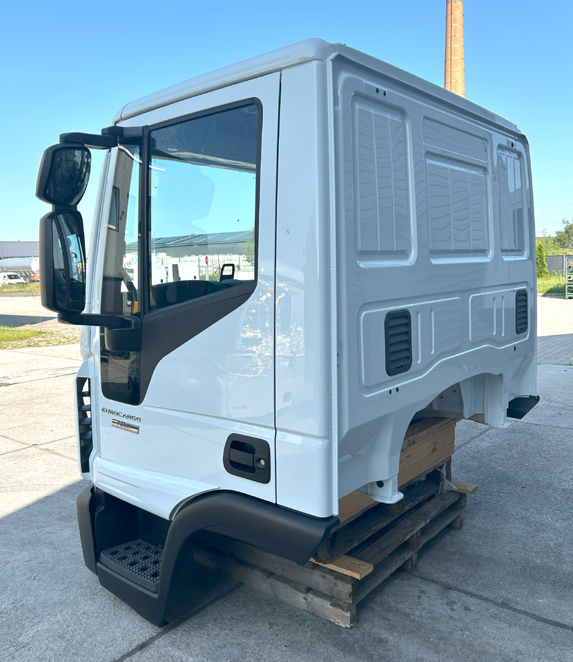 IVECO Eurocargo 75 DAY cabine Fahrerhaus Cab 2025 - Cabine voor Personenwagen: afbeelding 5 IVECO Eurocargo 75 DAY cabine Fahrerhaus Cab 2025 - Cabine voor Personenwagen: afbeelding 5