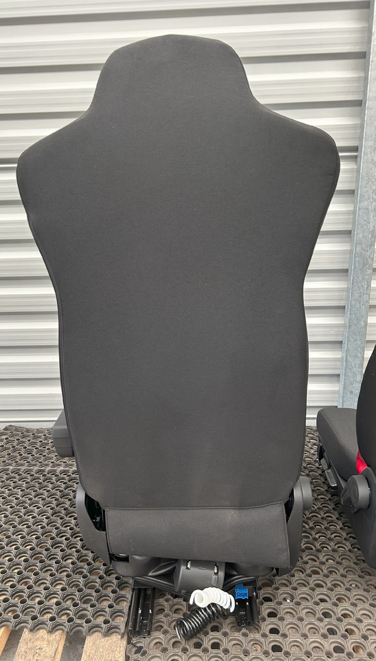 IVECO NEW SEAT IVECO S-WAY - Zitplaats: afbeelding 3 IVECO NEW SEAT IVECO S-WAY - Zitplaats: afbeelding 3