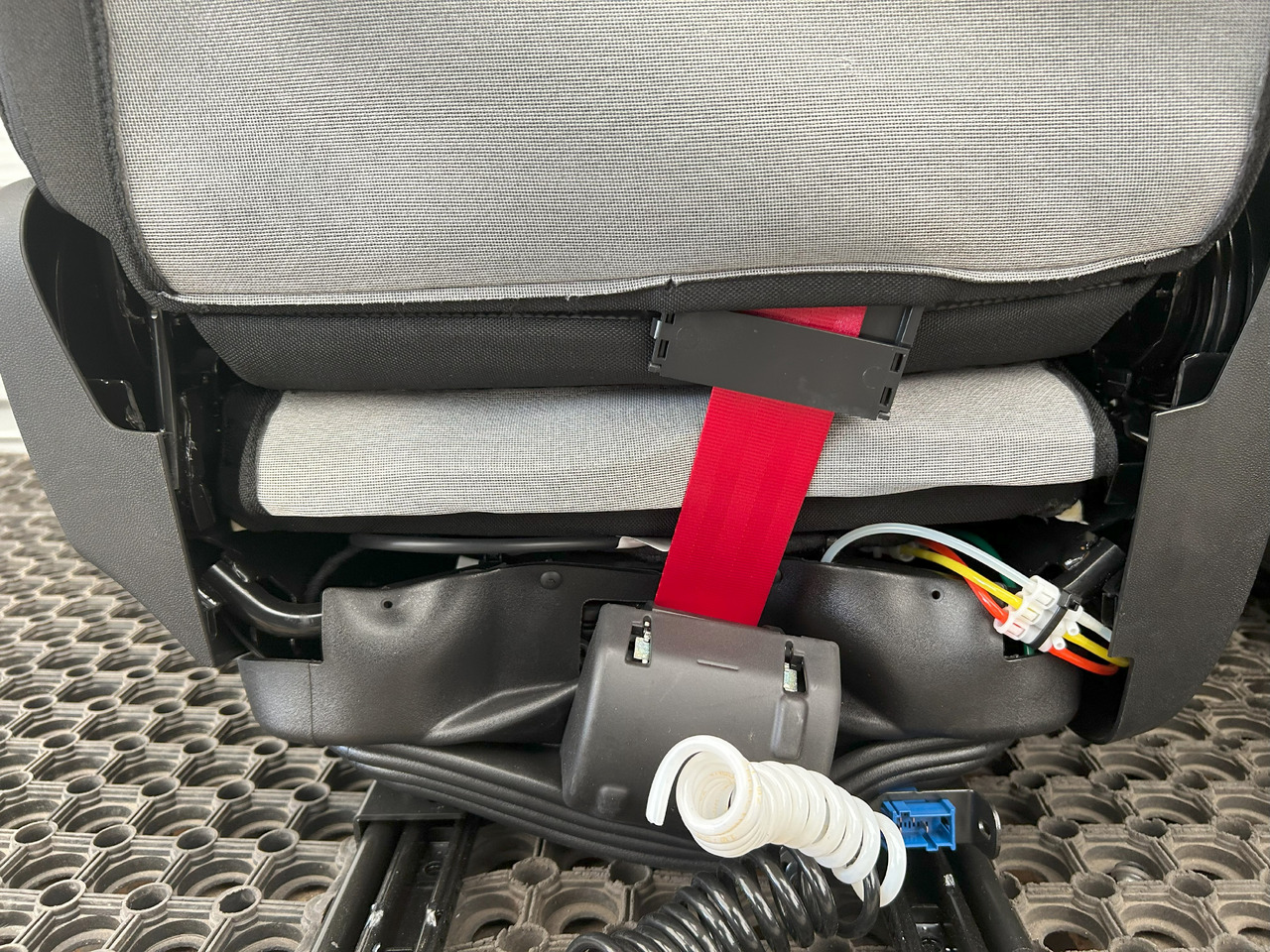 IVECO NEW SEAT IVECO S-WAY - Zitplaats: afbeelding 4 IVECO NEW SEAT IVECO S-WAY - Zitplaats: afbeelding 4