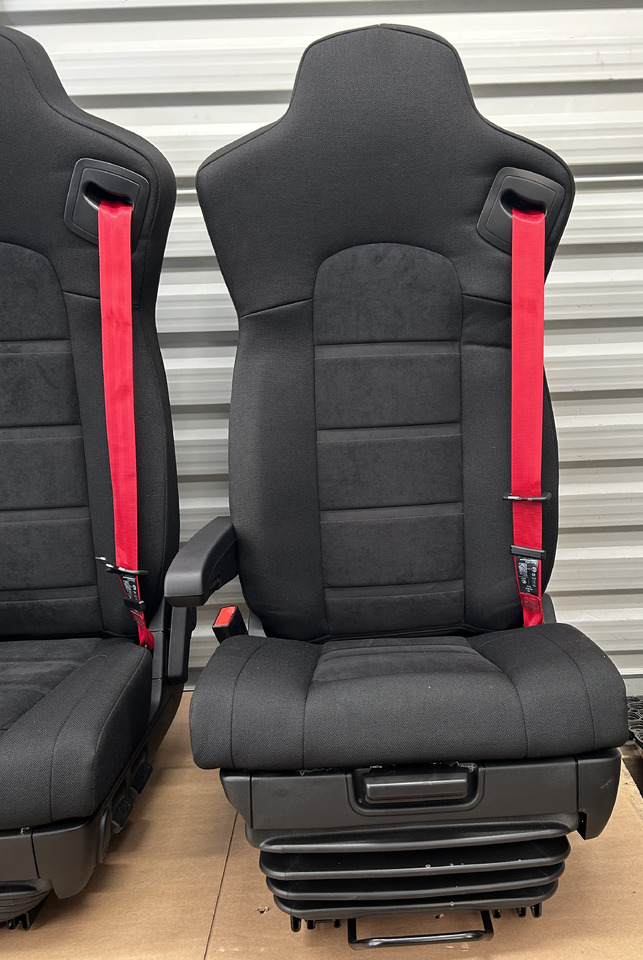 IVECO NEW SET OF SEATS IVECO S-WAY - Zitplaats: afbeelding 3 IVECO NEW SET OF SEATS IVECO S-WAY - Zitplaats: afbeelding 3