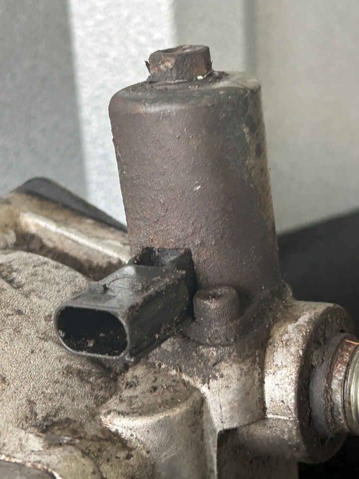 MERCEDES-BENZ ACTROS MP4 POWER STEERING PUMP - Stuurpomp voor Vrachtwagen: afbeelding 4 MERCEDES-BENZ ACTROS MP4 POWER STEERING PUMP - Stuurpomp voor Vrachtwagen: afbeelding 4