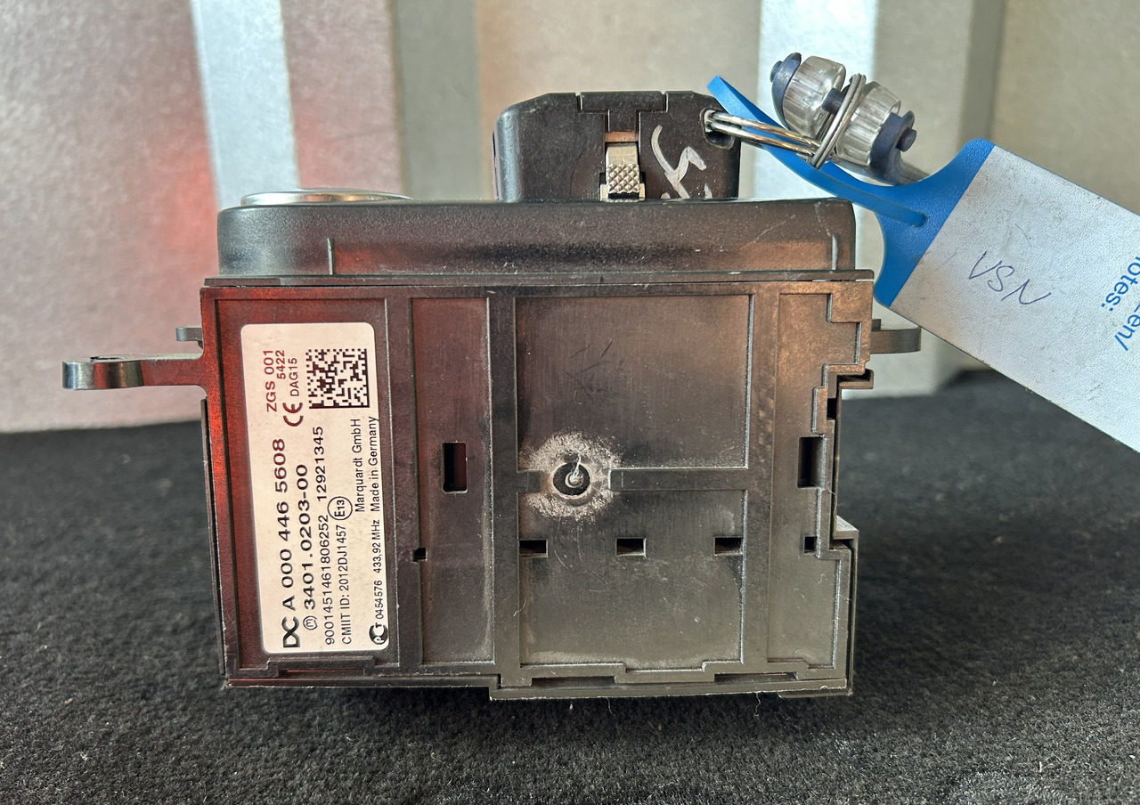 MERCEDES-BENZ ACTROS MP4 START/STOP IGNITION SWITCH - Instrumentenpaneel voor Vrachtwagen: afbeelding 3 MERCEDES-BENZ ACTROS MP4 START/STOP IGNITION SWITCH - Instrumentenpaneel voor Vrachtwagen: afbeelding 3