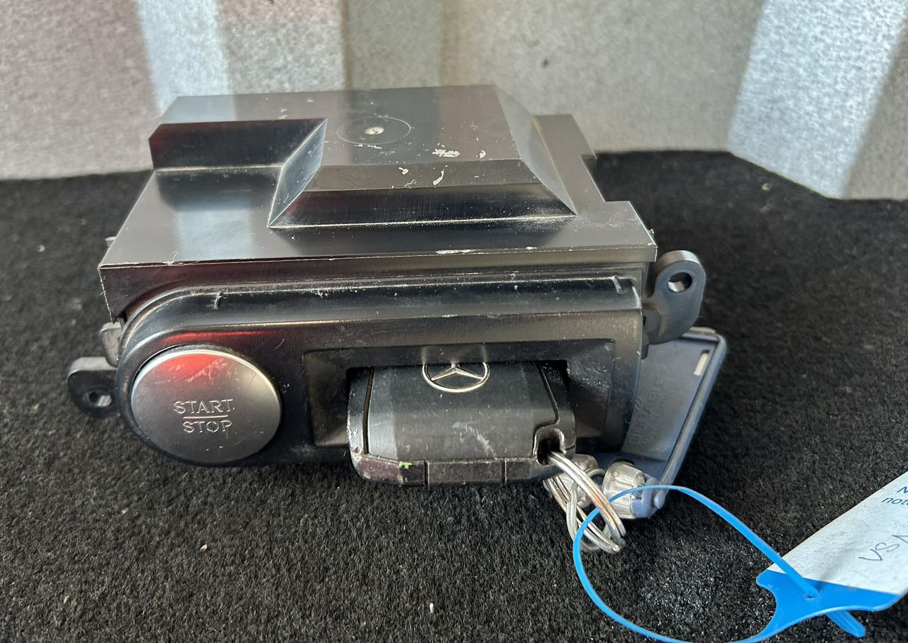 MERCEDES-BENZ ACTROS MP4 START/STOP IGNITION SWITCH - Instrumentenpaneel voor Vrachtwagen: afbeelding 2 MERCEDES-BENZ ACTROS MP4 START/STOP IGNITION SWITCH - Instrumentenpaneel voor Vrachtwagen: afbeelding 2
