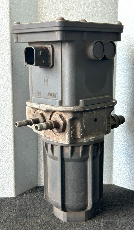 MERCEDES-BENZ AROCS MP4 ADBLUE PUMP - Geluiddemper/ Uitlaatsysteem voor Vrachtwagen: afbeelding 3 MERCEDES-BENZ AROCS MP4 ADBLUE PUMP - Geluiddemper/ Uitlaatsysteem voor Vrachtwagen: afbeelding 3