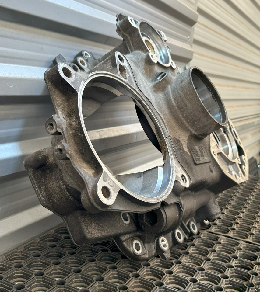 MERCEDES-BENZ AROCS MP4 GEARBOX REAR COVER G330-12 - Versnellingsbak en onderdelen: afbeelding 2 MERCEDES-BENZ AROCS MP4 GEARBOX REAR COVER G330-12 - Versnellingsbak en onderdelen: afbeelding 2