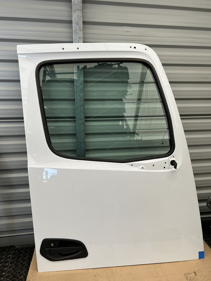 MERCEDES DOOR RIGHT narrow cab M-CLASSIC SPACE ACTROS AROCS MP4 MP5 BRAND NEW - Deur en onderdelen: afbeelding 1 MERCEDES DOOR RIGHT narrow cab M-CLASSIC SPACE ACTROS AROCS MP4 MP5 BRAND NEW - Deur en onderdelen: afbeelding 1