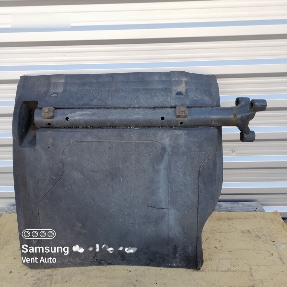 Mercedes-Benz ACTROS MP4 A9605200620 Mercedes-Benz A9605200620 - Fender voor Vrachtwagen: afbeelding 2 Mercedes-Benz ACTROS MP4 A9605200620 Mercedes-Benz A9605200620 - Fender voor Vrachtwagen: afbeelding 2
