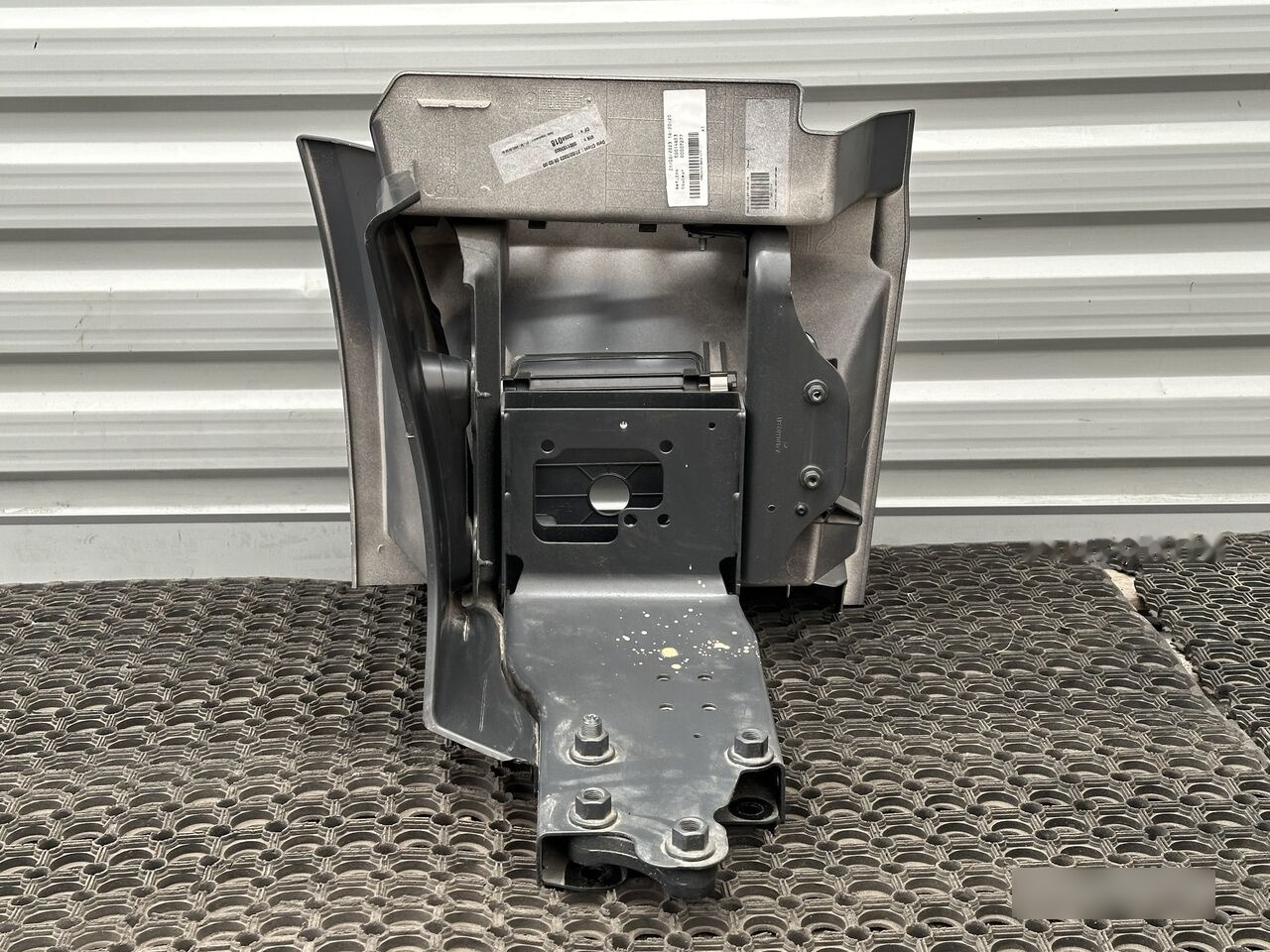 Mercedes-Benz ACTROS MP4 A9606662903 Mercedes-Benz A9606662903 - Treeplank voor Vrachtwagen: afbeelding 2 Mercedes-Benz ACTROS MP4 A9606662903 Mercedes-Benz A9606662903 - Treeplank voor Vrachtwagen: afbeelding 2