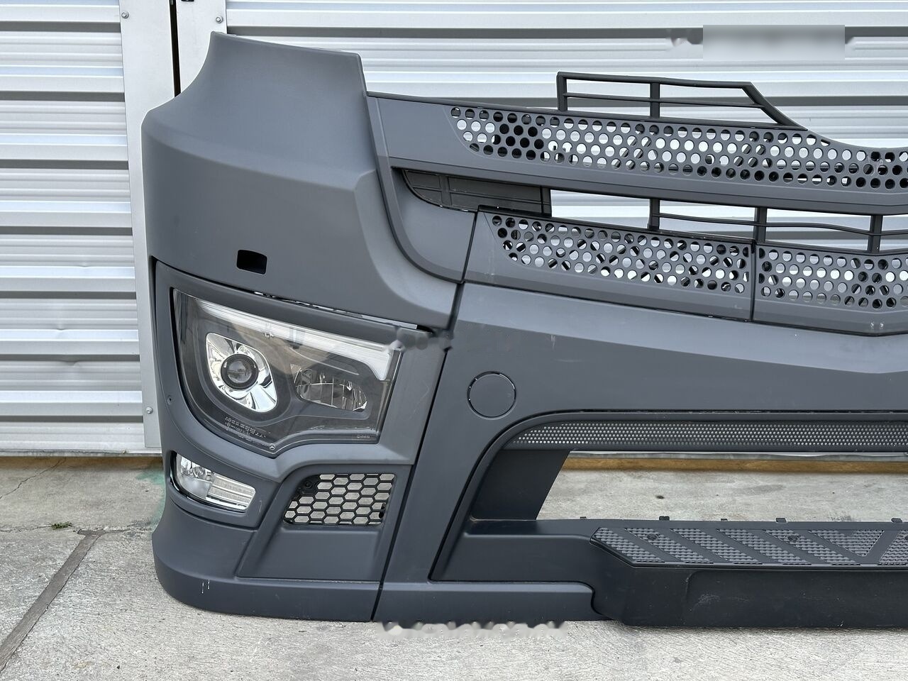 Mercedes-Benz ACTROS MP4 MP5 A9618203159 A9618203059 Mercedes-Benz A 9608801690 A9618203159 A9618203059 - Bumper voor Vrachtwagen: afbeelding 3 Mercedes-Benz ACTROS MP4 MP5 A9618203159 A9618203059 Mercedes-Benz A 9608801690 A9618203159 A9618203059 - Bumper voor Vrachtwagen: afbeelding 3