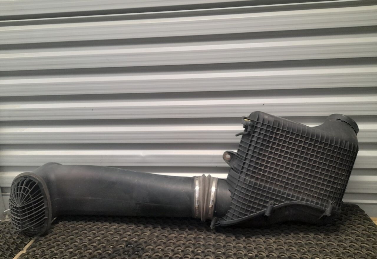 Mercedes-Benz ACTROS MP4 - Luchtfilter voor Vrachtwagen: afbeelding 1 Mercedes-Benz ACTROS MP4 - Luchtfilter voor Vrachtwagen: afbeelding 1
