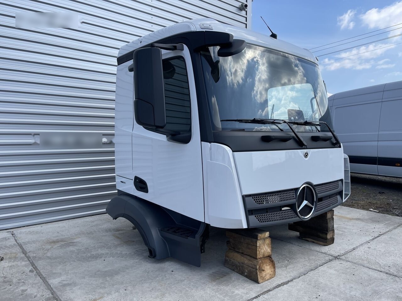 Mercedes-Benz AROCS ANTOS ACTROS A0006001005 Mercedes-Benz AROCS MP4 truck - Cabine voor Vrachtwagen: afbeelding 2 Mercedes-Benz AROCS ANTOS ACTROS A0006001005 Mercedes-Benz AROCS MP4 truck - Cabine voor Vrachtwagen: afbeelding 2