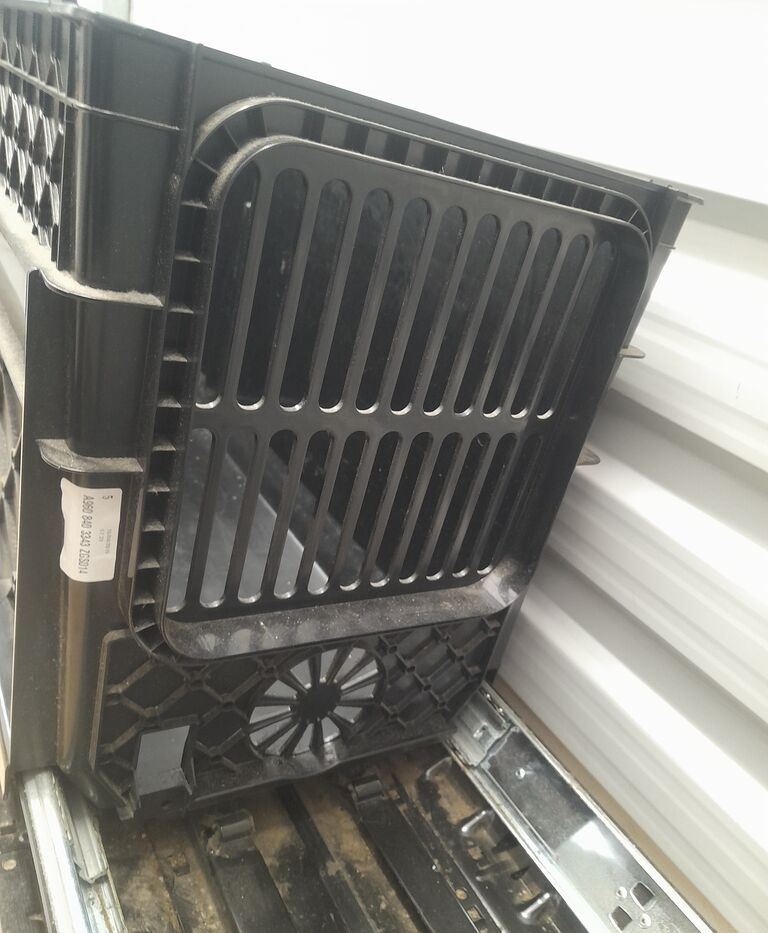 SCHOWEK, SZUFLADA Mercedes-Benz ACTROS MP4 A9608403343 truck - Cabine en interieur voor Vrachtwagen: afbeelding 4 SCHOWEK, SZUFLADA Mercedes-Benz ACTROS MP4 A9608403343 truck - Cabine en interieur voor Vrachtwagen: afbeelding 4