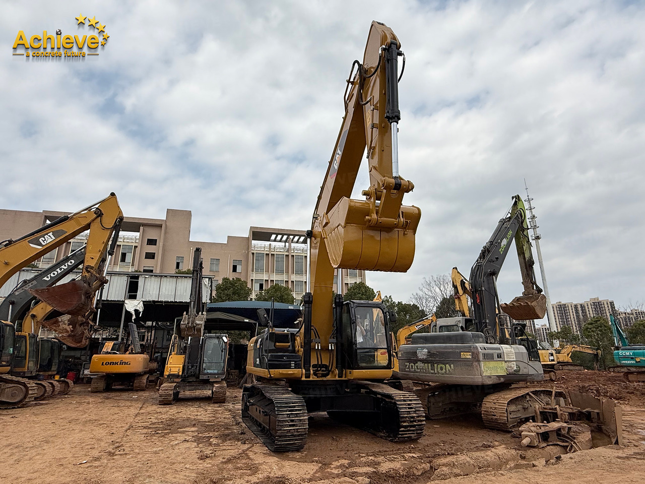 CATERPILLAR CAT 330D2 Refurbished 30TON C9ACERT 200Kw 1.4-2.0m³ 33750kg【ACHIEVE】 TOP CONDITION!!! - Graafmachine: afbeelding 3 CATERPILLAR CAT 330D2 Refurbished 30TON C9ACERT 200Kw 1.4-2.0m³ 33750kg【ACHIEVE】 TOP CONDITION!!! - Graafmachine: afbeelding 3