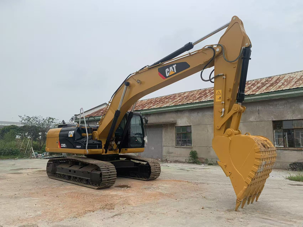 Caterpillar 330C, 330D Excavator 30 ton Japan Origin Mining Machine - Rupsgraafmachine: afbeelding 3 Caterpillar 330C, 330D Excavator 30 ton Japan Origin Mining Machine - Rupsgraafmachine: afbeelding 3