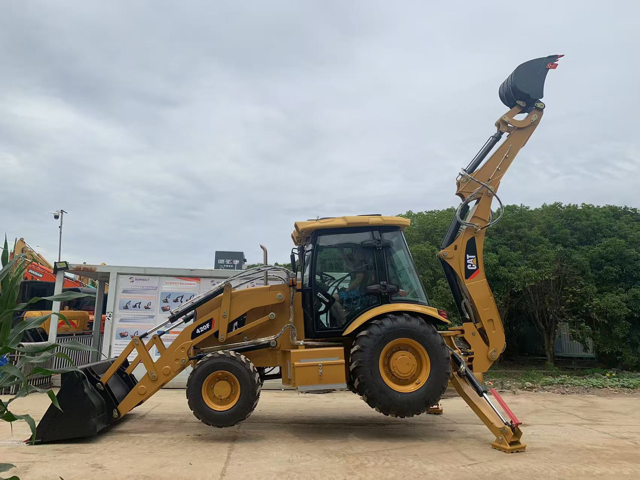 Caterpillar 4x4 Backhoe Loader CAT 420, 428 - Graaflaadmachine: afbeelding 1 Caterpillar 4x4 Backhoe Loader CAT 420, 428 - Graaflaadmachine: afbeelding 1