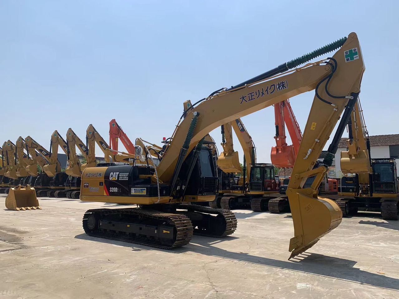 Caterpillar Chain Excavator 320D, 320D2 Made in Japan - Rupsgraafmachine: afbeelding 3 Caterpillar Chain Excavator 320D, 320D2 Made in Japan - Rupsgraafmachine: afbeelding 3